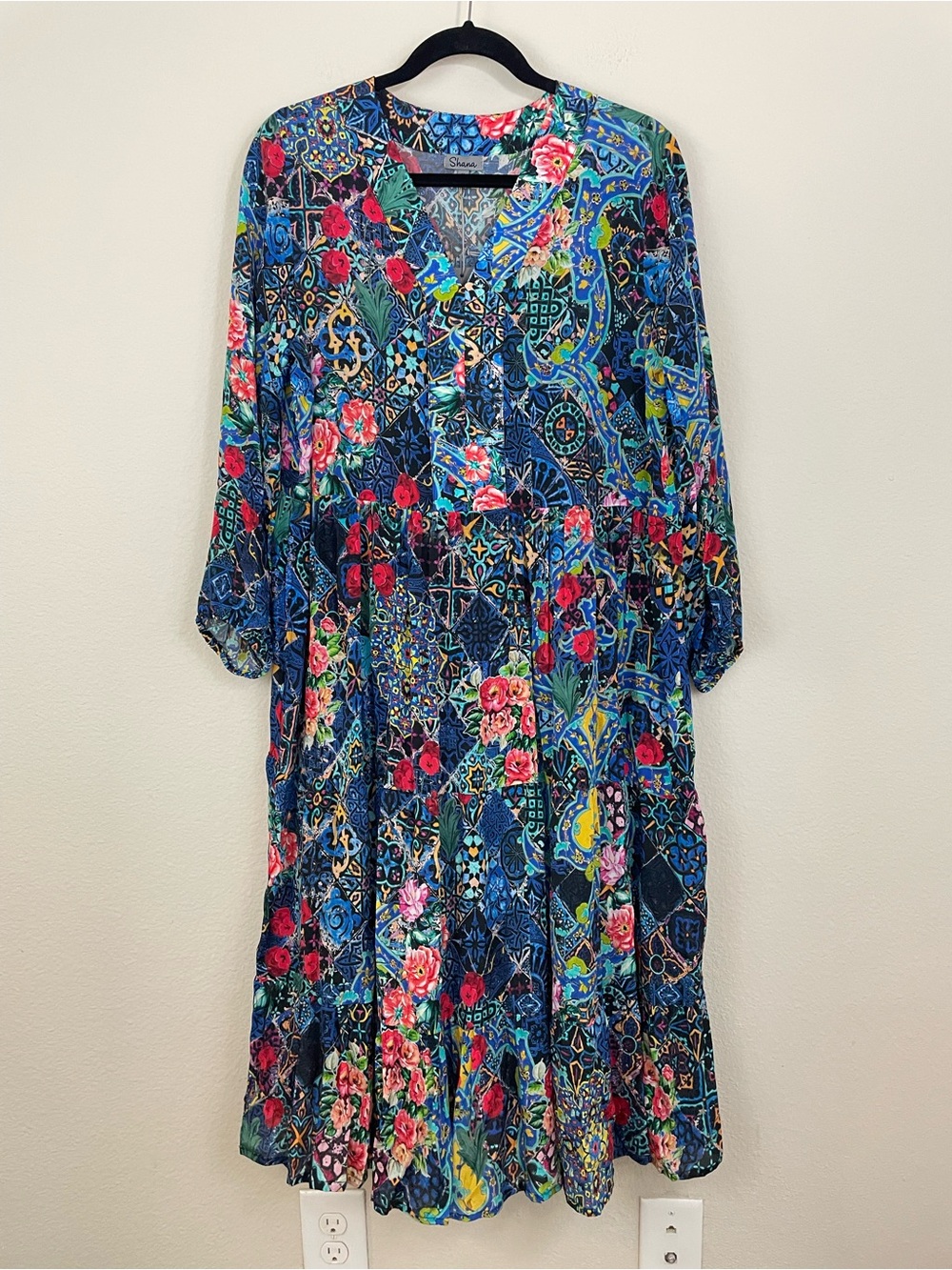 Shana Blue Floral Mosaic Silk Long Sleeve V-Neck Tiered Midi Dress Size M
